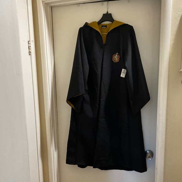 Universal Costumes Brand New Harry Potter Hufflepuff Robe Poshmark
